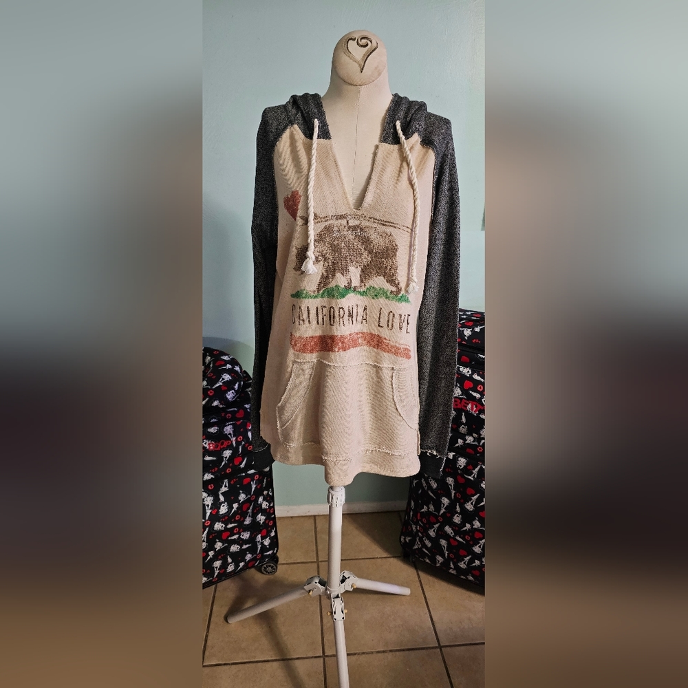 CALI LOVE Long-Sleeve Hoodie